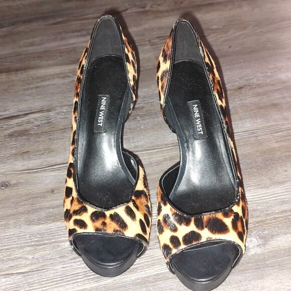 Nine West Expensive Pon Peep Toe Classic Sexy Pump  Sz 8.5 - Picture 2 of 6